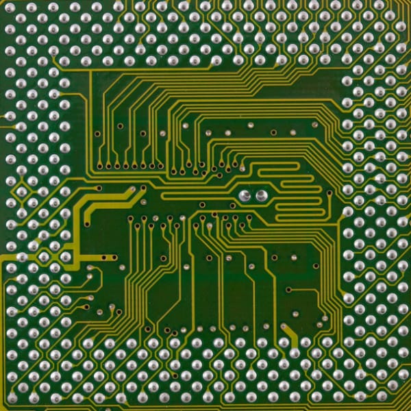 pcb过孔是什么（pcb过孔的作用）